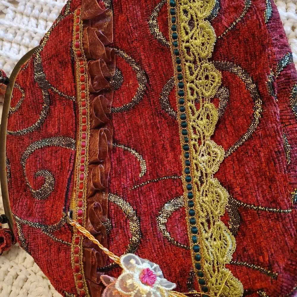 Vintage Style Tapestry Kiss Lock Handbag Floral Ribbon Embellished Boho Purse